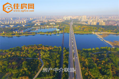 舜华园小区3室2厅2卫130平带车库95万